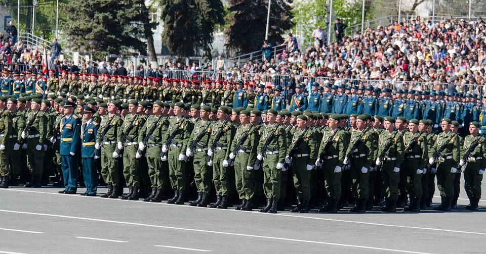 В Симферополе проходят репетиции парада Победы